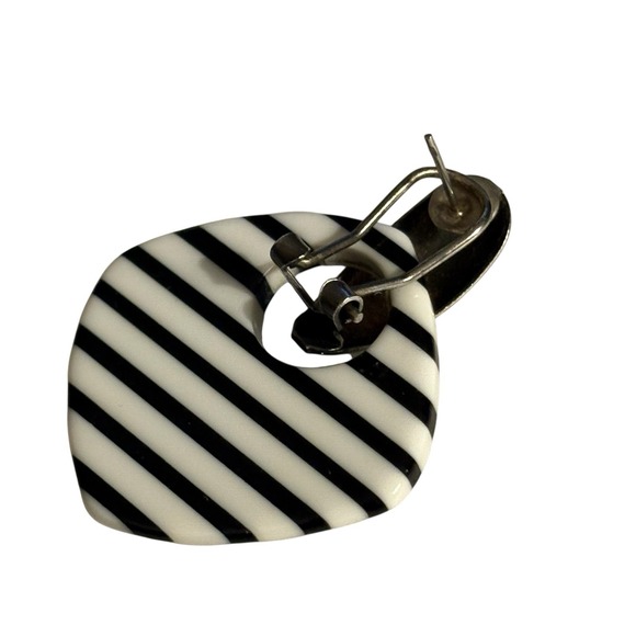 Black And White Striped Dangle Earrings VTG Geometric Drop Acrylic 80s Pierced - Picture 9 of 12